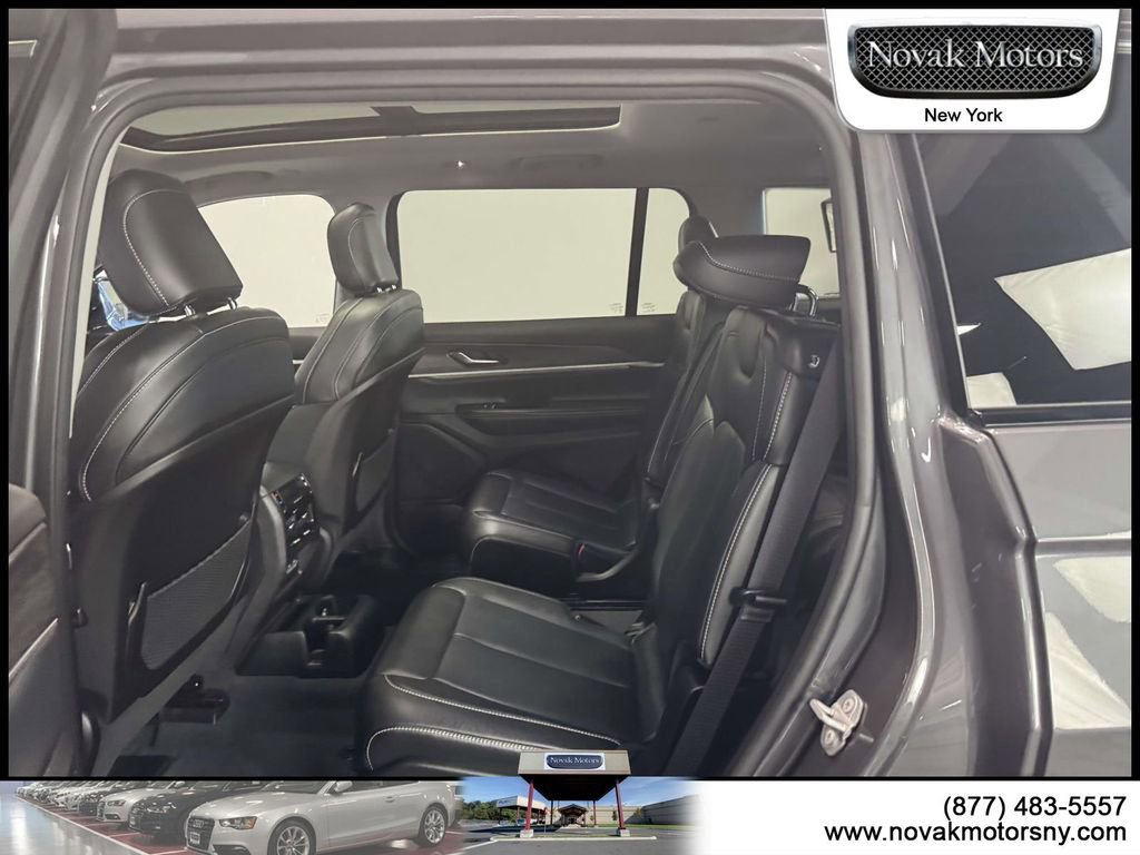 Used 2023 Jeep Grand Cherokee L Limited AWD/4WD image 11