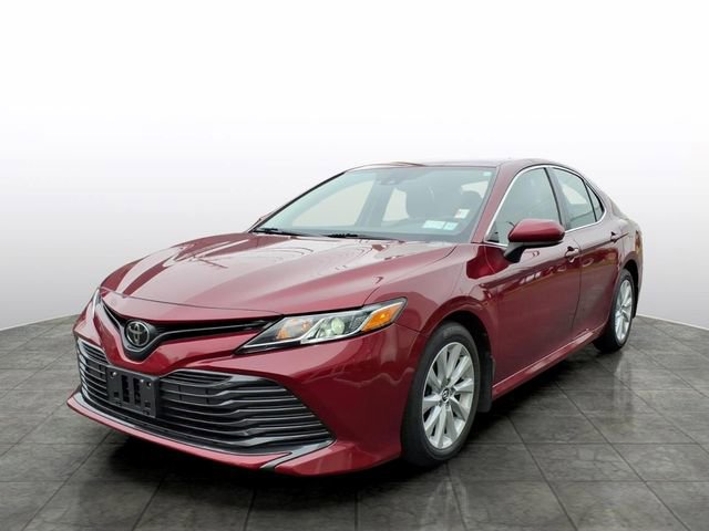 Used 2019 Toyota Camry LE FWD image 3