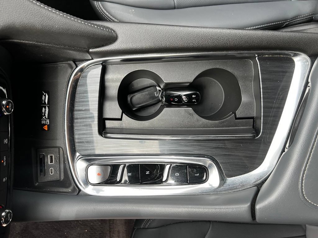 Certified 2023 Buick Enclave Essence FWD image 25