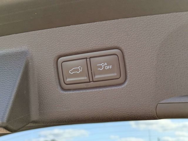 Used 2024 Kia Telluride EX w/ EX Captain's Chair Package image 15