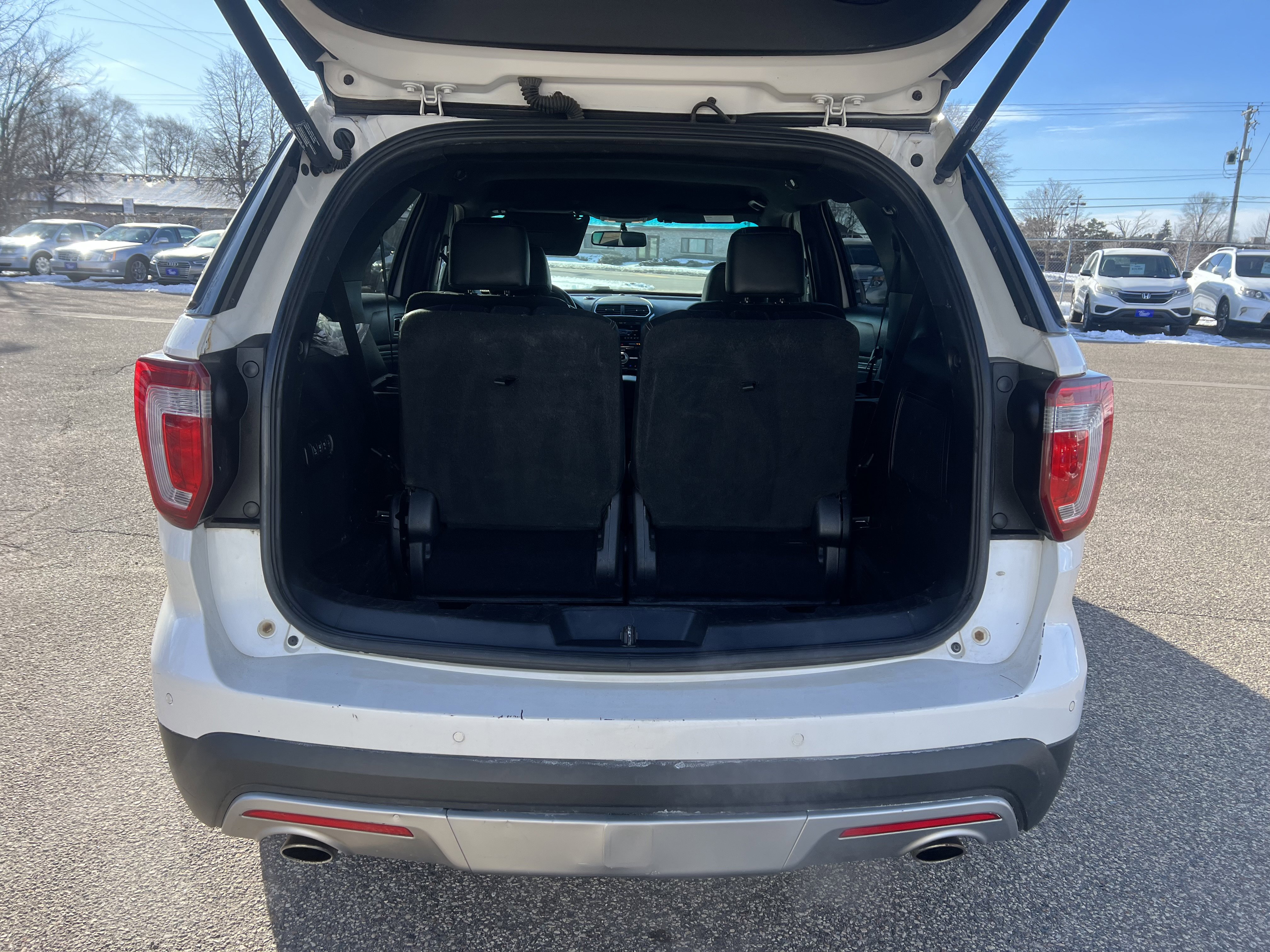 Used 2016 Ford Explorer Limited image 11
