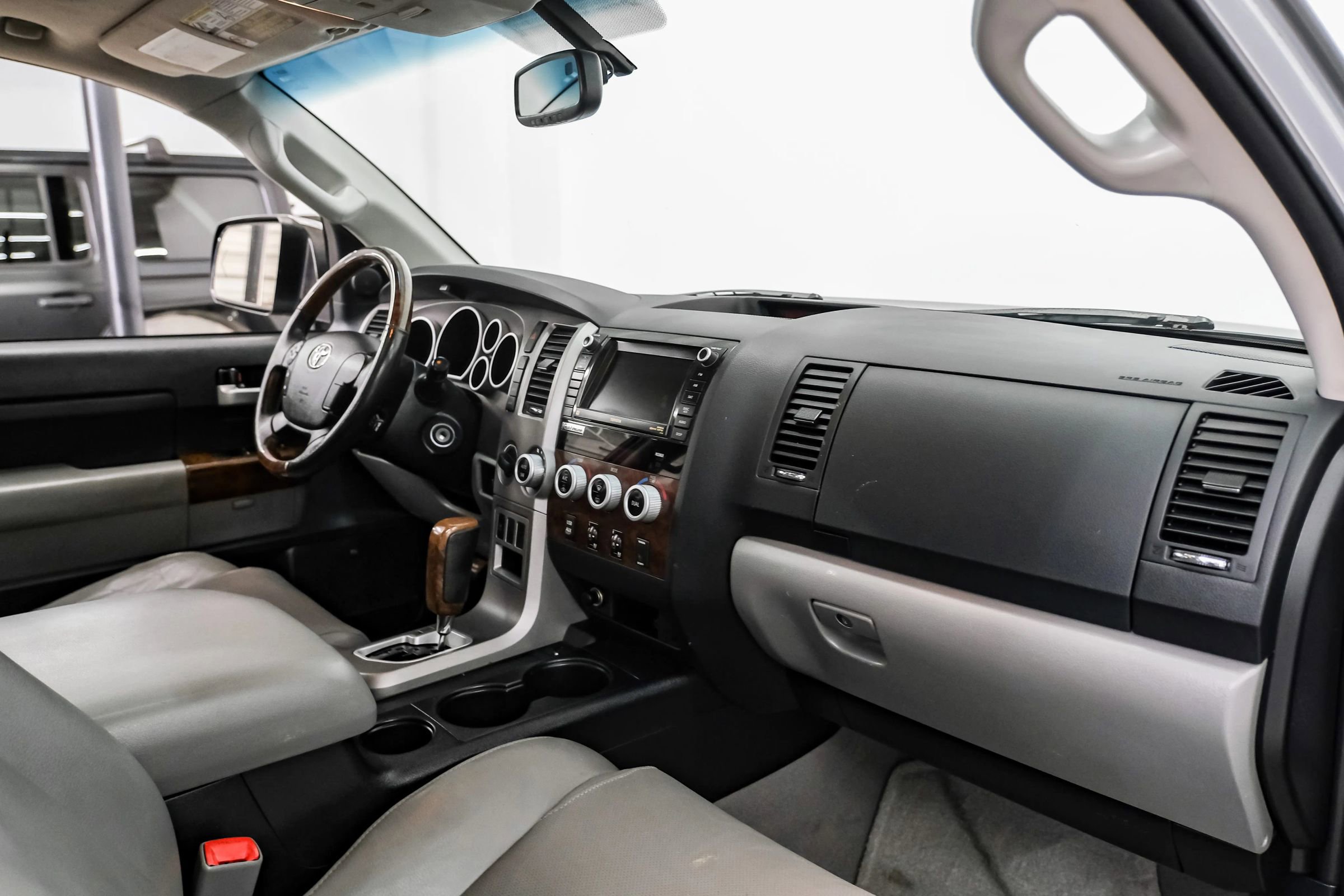 Used 2010 Toyota Tundra Limited AWD/4WD image 15
