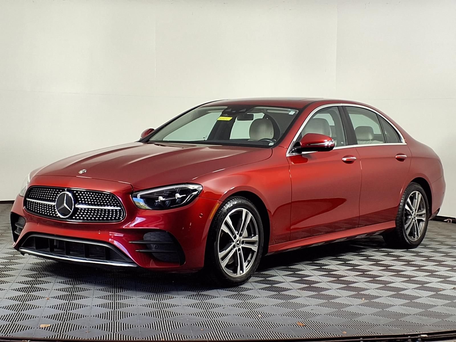 Used 2022 Mercedes-Benz E 350 Sedan image 3