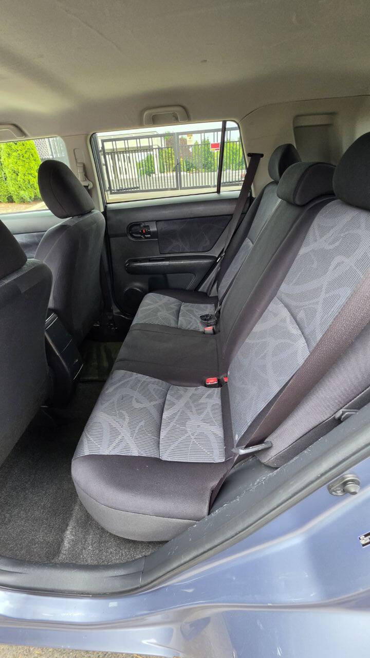 Used 2012 Scion xB FWD image 10