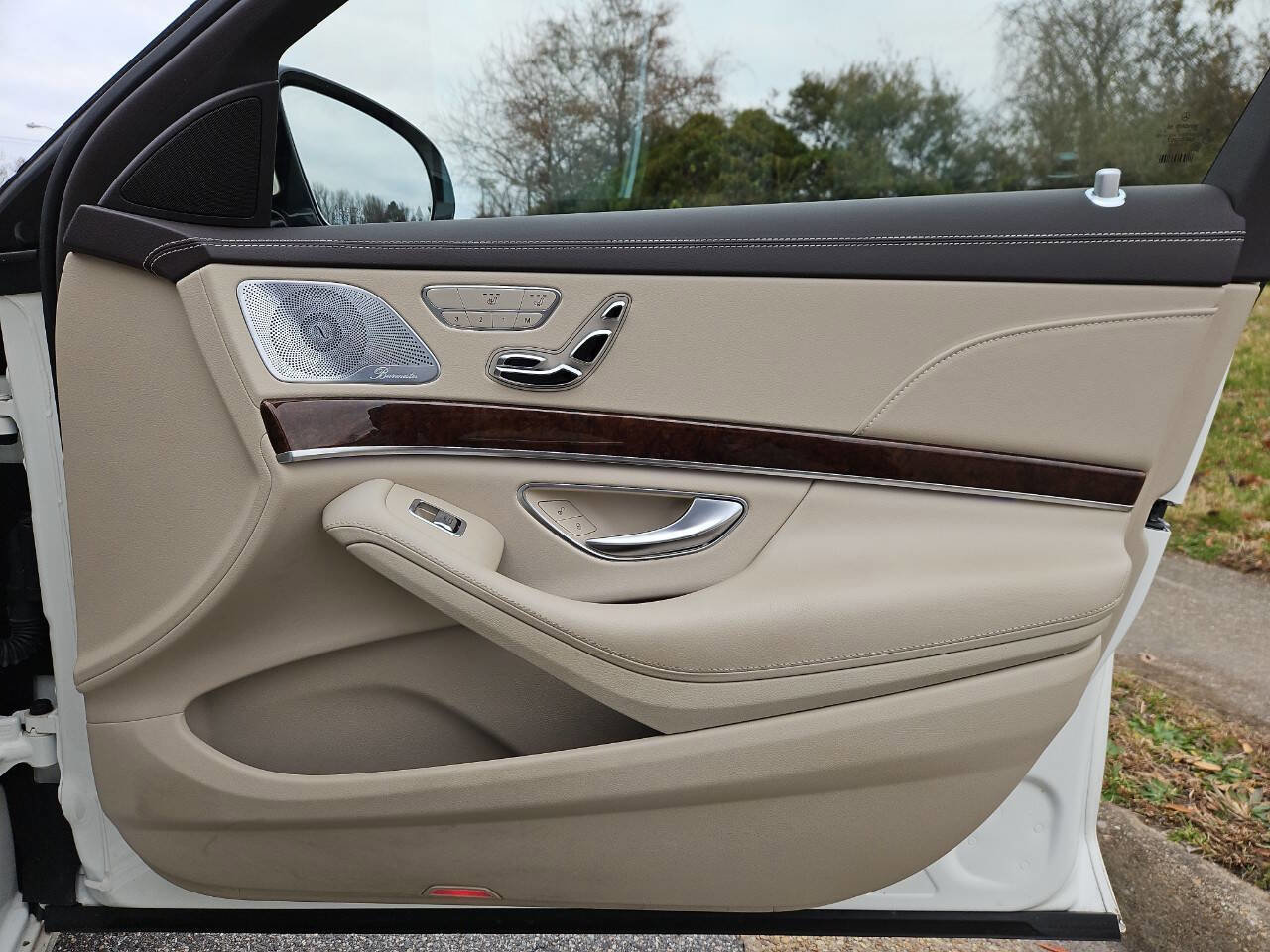 Used 2016 Mercedes-Benz S 550 Sedan image 18