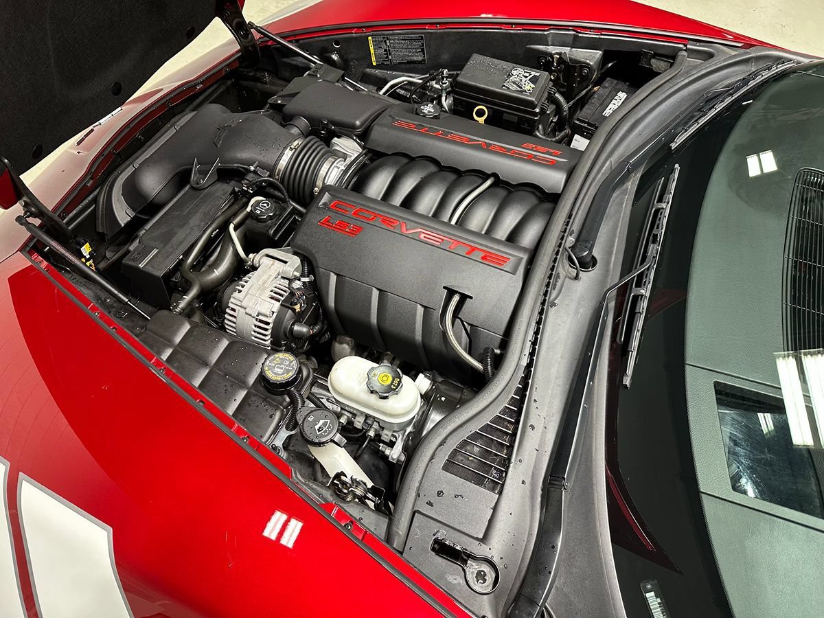 Used 2010 Chevrolet Corvette Grand Sport w/ Preferred Equipment Group RWD image 5