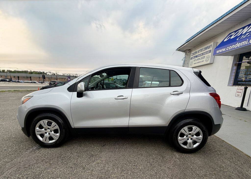 Used 2018 Chevrolet Trax LS FWD image 5