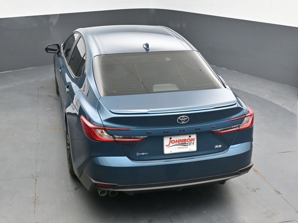 Used 2025 Toyota Camry SE w/ Convenience Package image 15