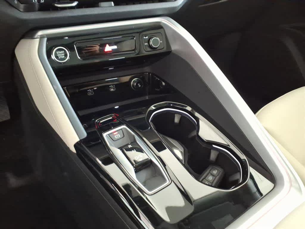 Used 2025 Audi Q5 Premium w/ Premium Plus AWD/4WD image 14