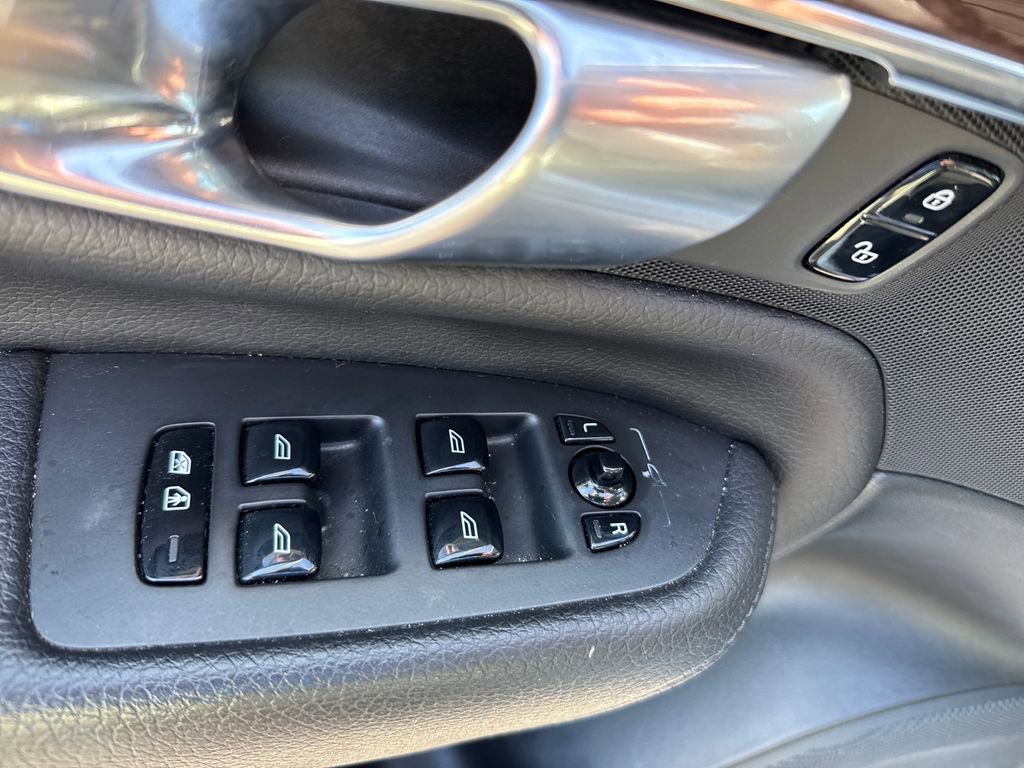 Used 2019 Volvo XC90 T6 Momentum w/ Advanced Package AWD/4WD image 14
