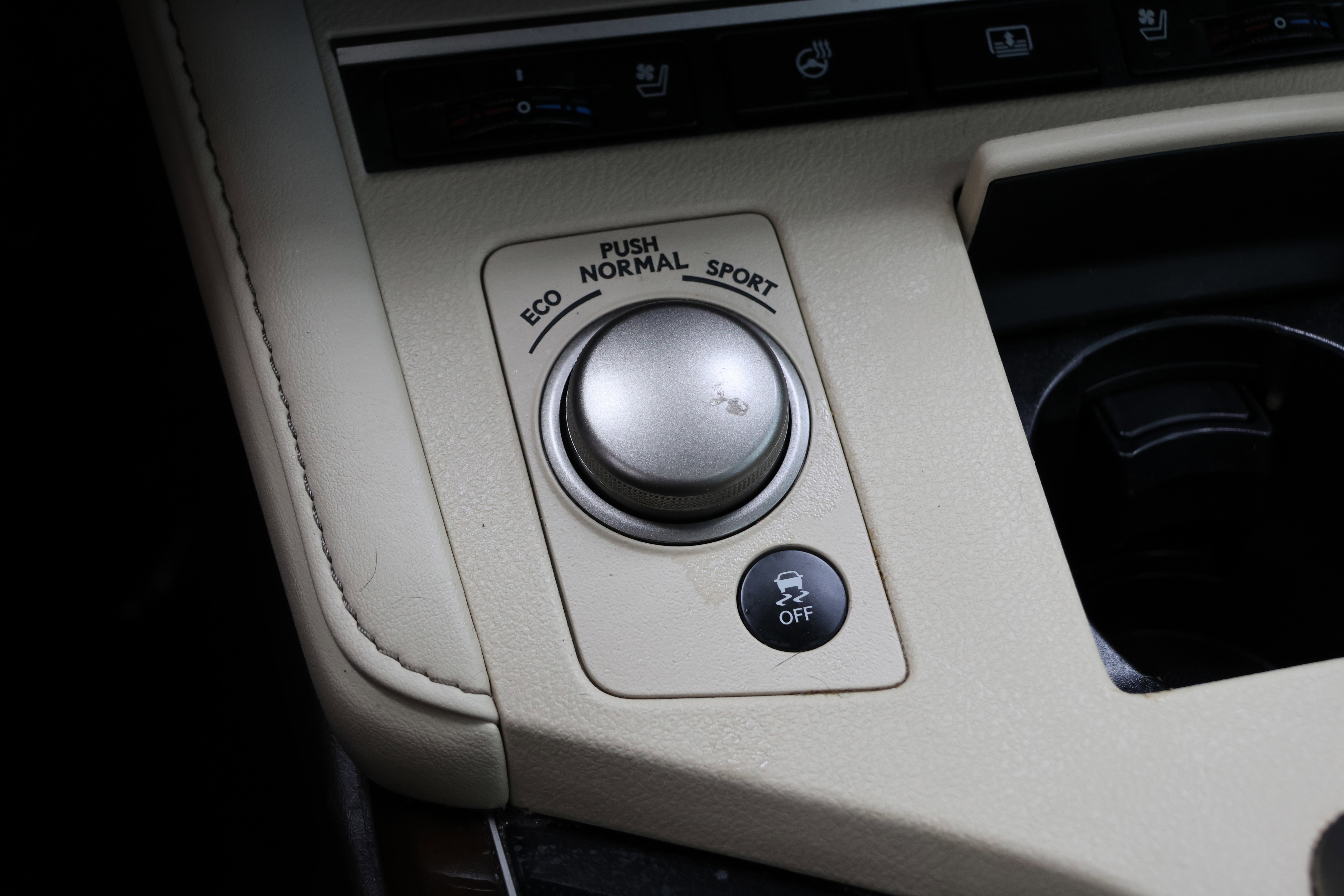 Used 2018 Lexus ES 350 350 w/ Luxury Package w/Wood Trim image 30