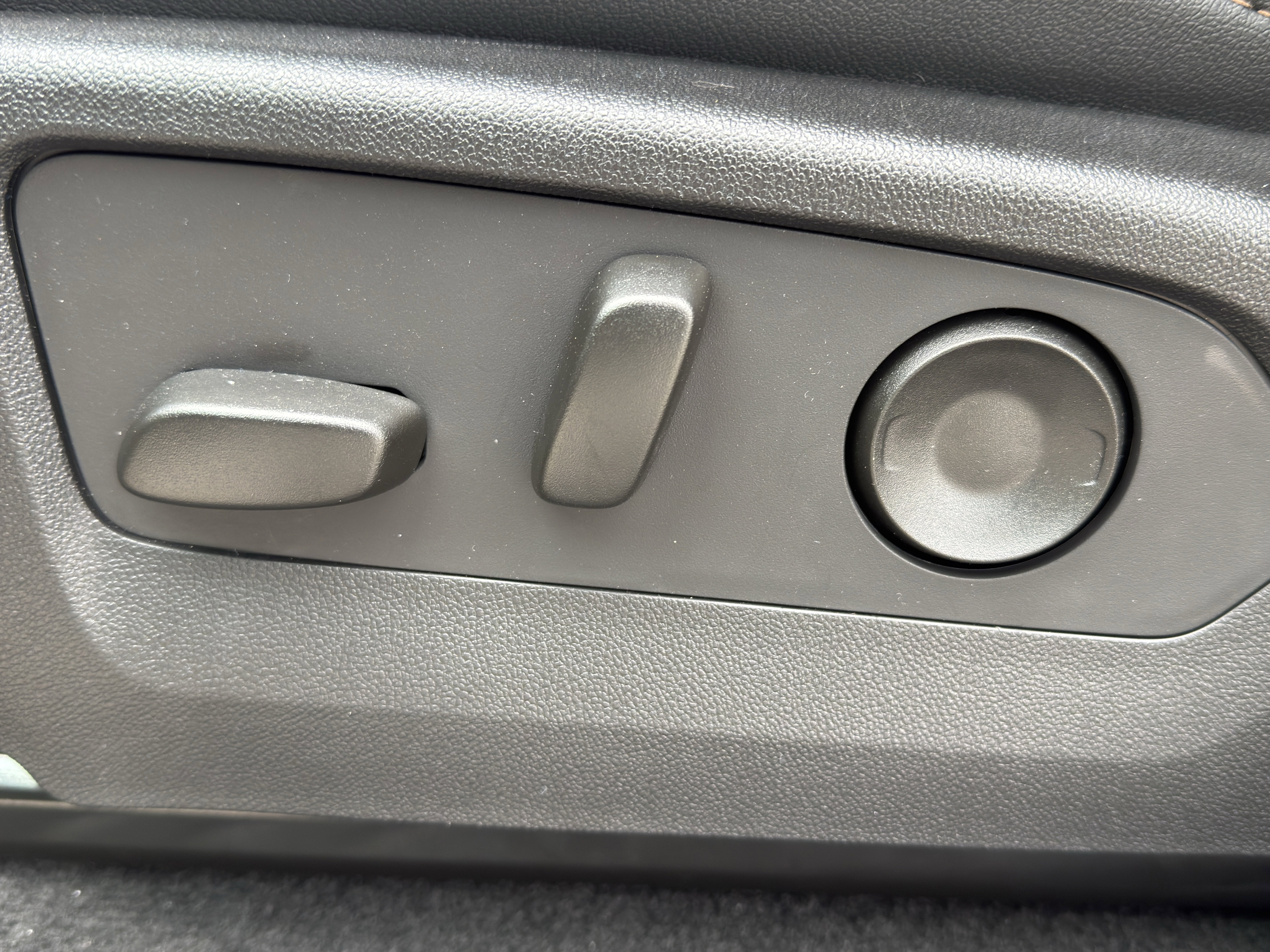 New 2026 GMC Canyon AT4 w/ Technology Plus Package image 12