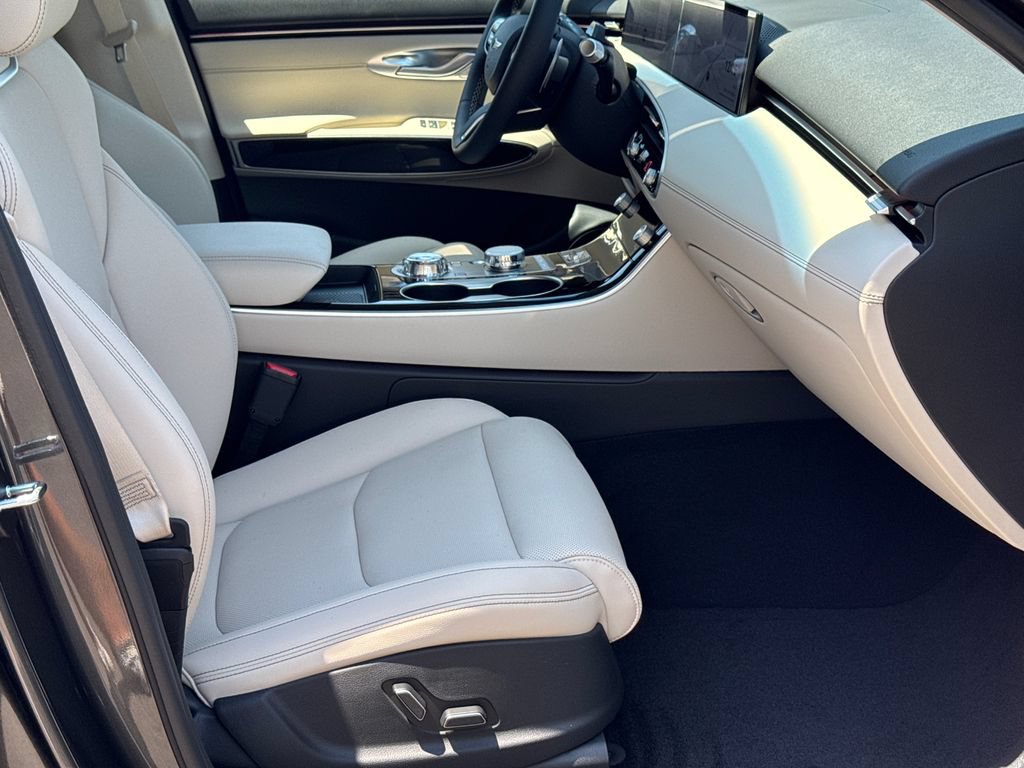 New 2027 Genesis GV70 2.5T AWD/4WD image 15