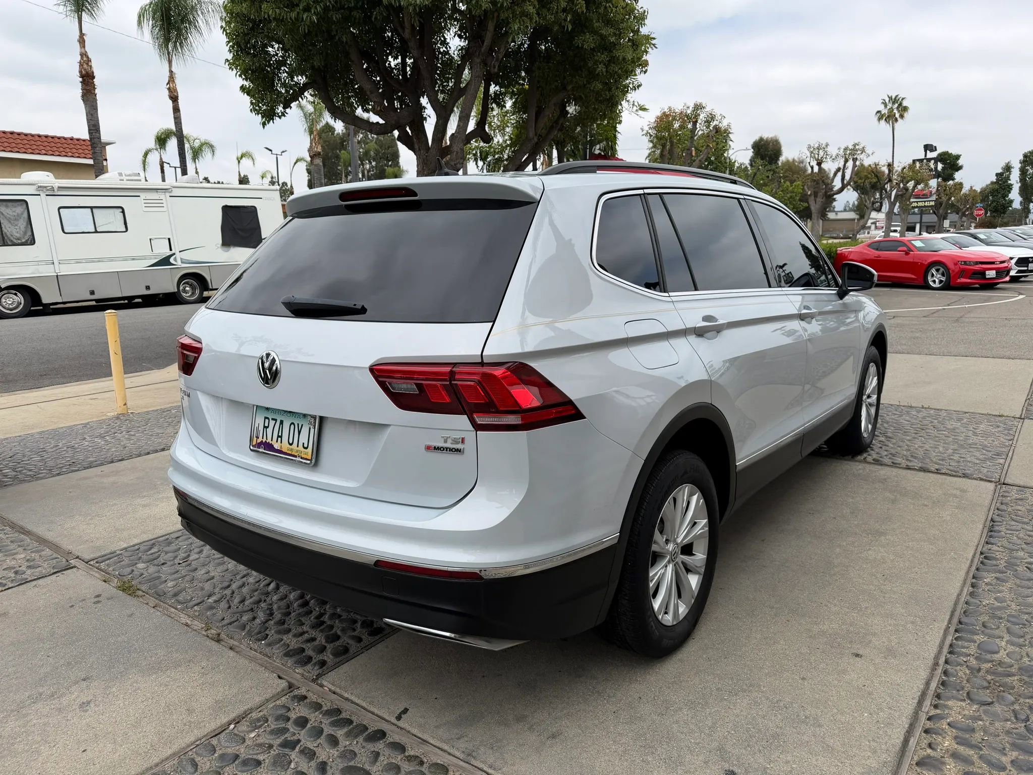 Used 2018 Volkswagen Tiguan SE AWD/4WD image 5