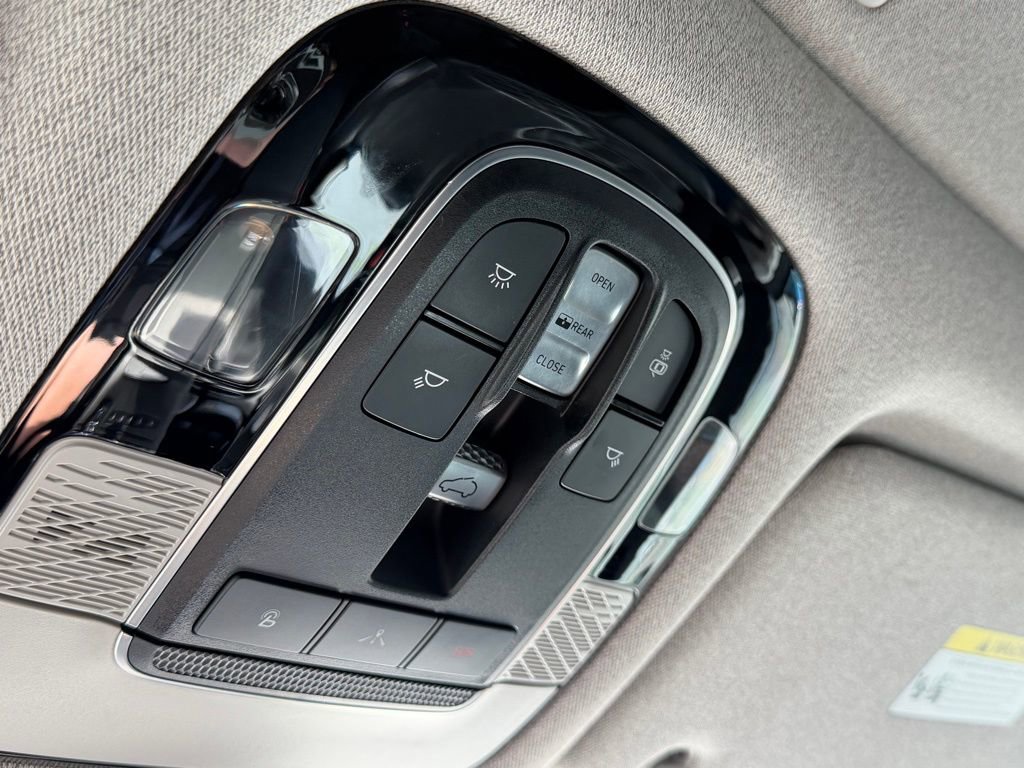 Used 2021 Hyundai Palisade Limited image 23