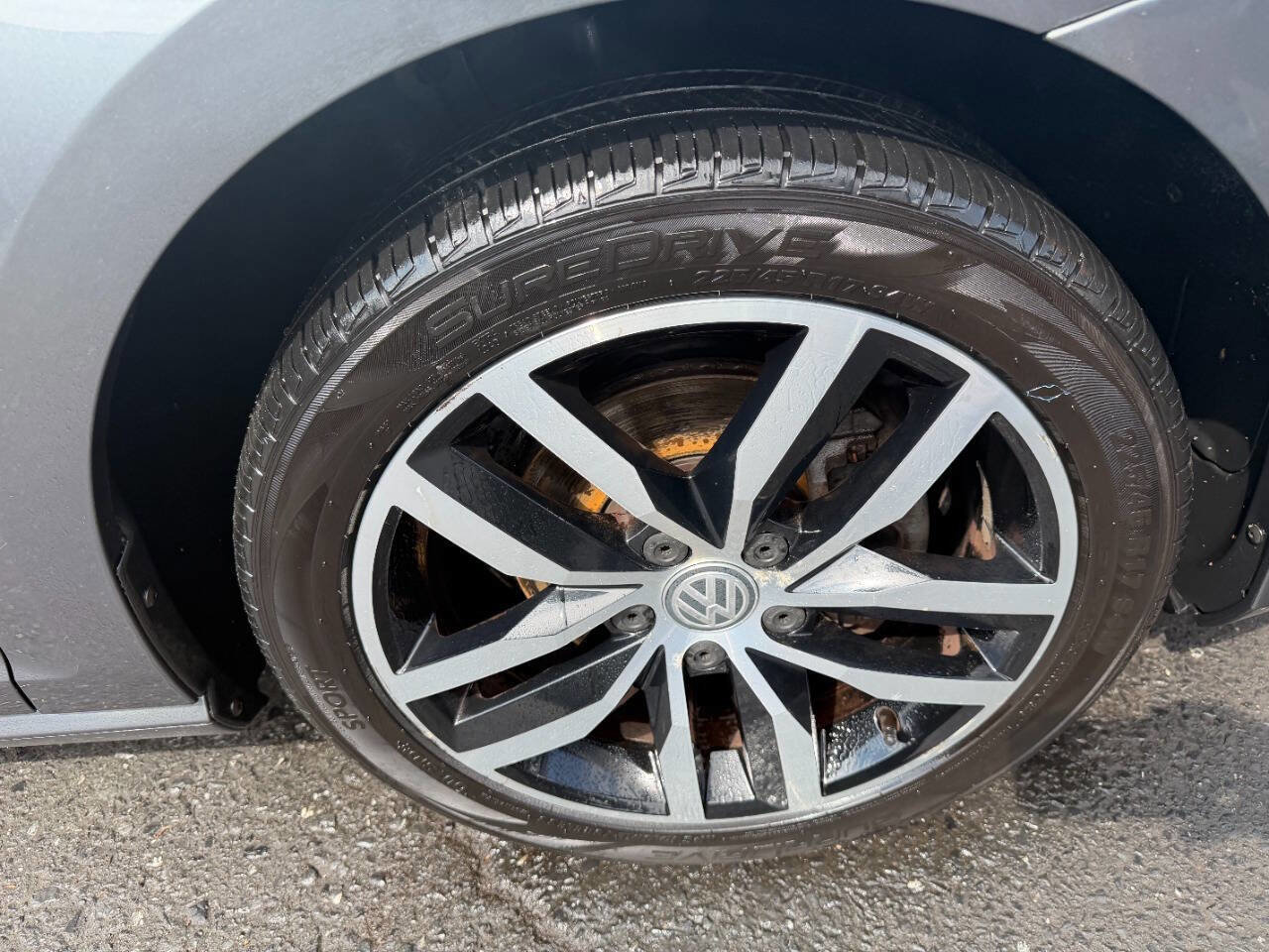 Used 2016 Volkswagen Golf Limited Edition FWD image 6