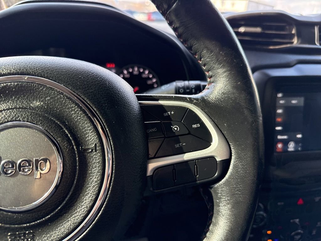 Used 2019 Jeep Renegade Trailhawk w/ Cold Weather Group II image 18