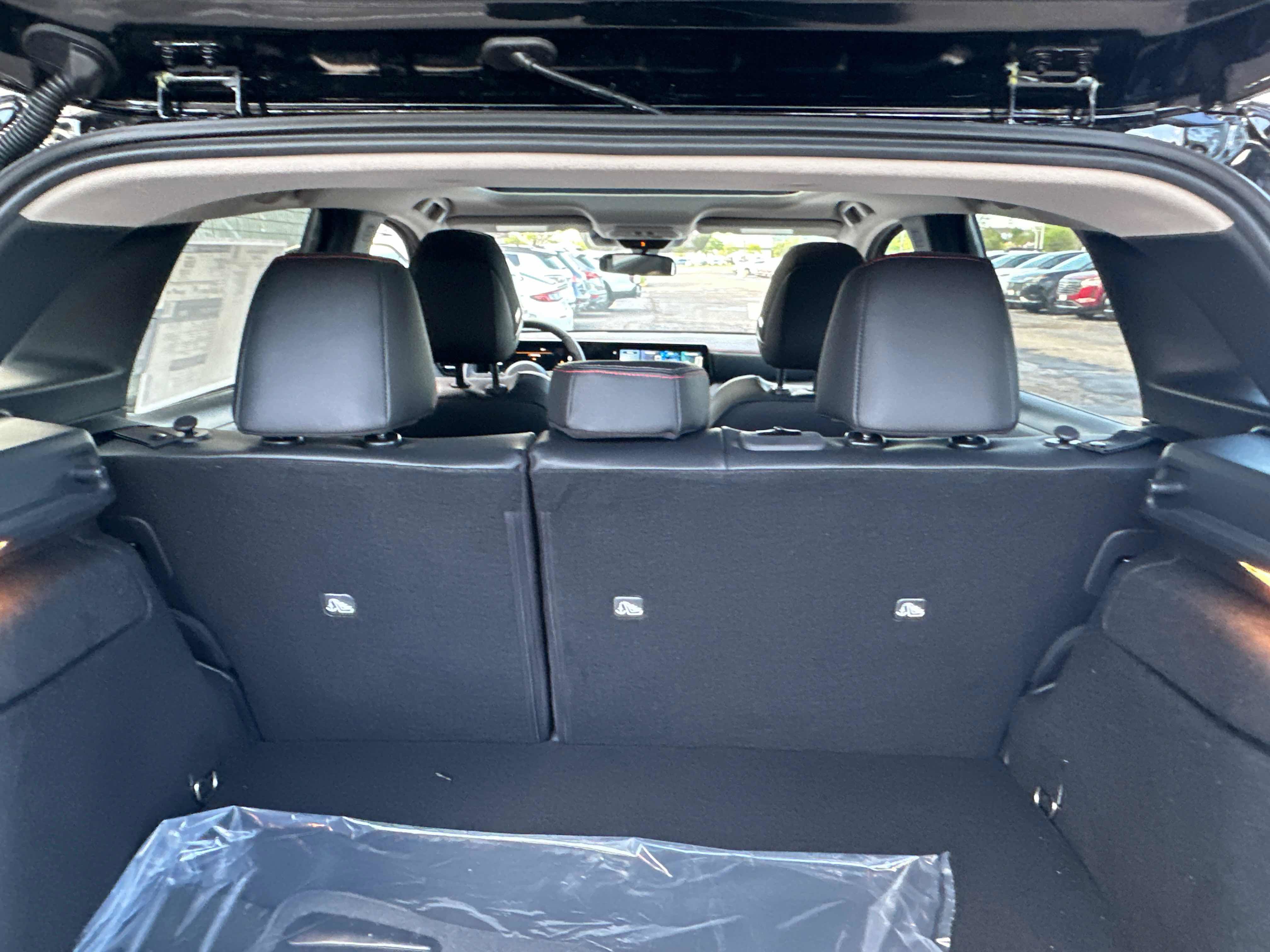 New 2026 Nissan Kicks SR w/ SR Premium Package AWD/4WD image 16