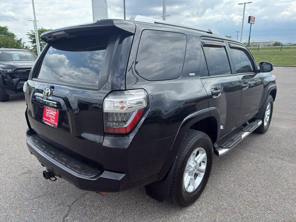 Used 2016 Toyota 4Runner SR5 AWD/4WD image 4