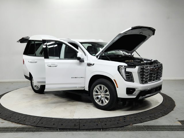 Used 2025 GMC Yukon Denali RWD image 10