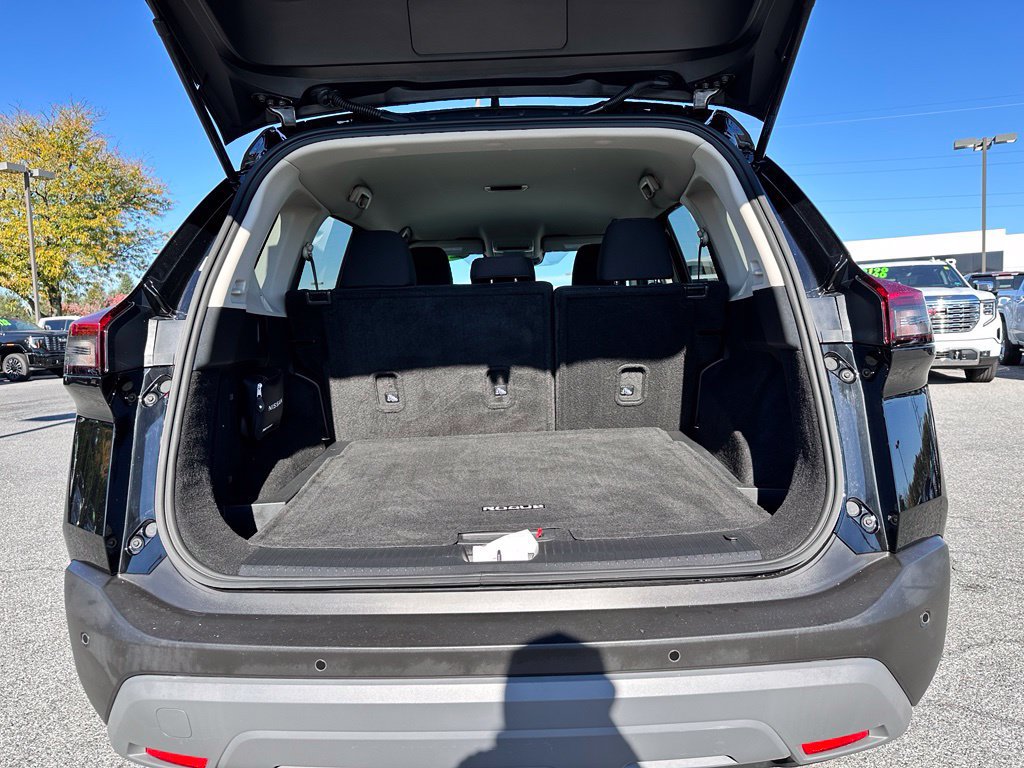Used 2023 Nissan Rogue S AWD/4WD image 38