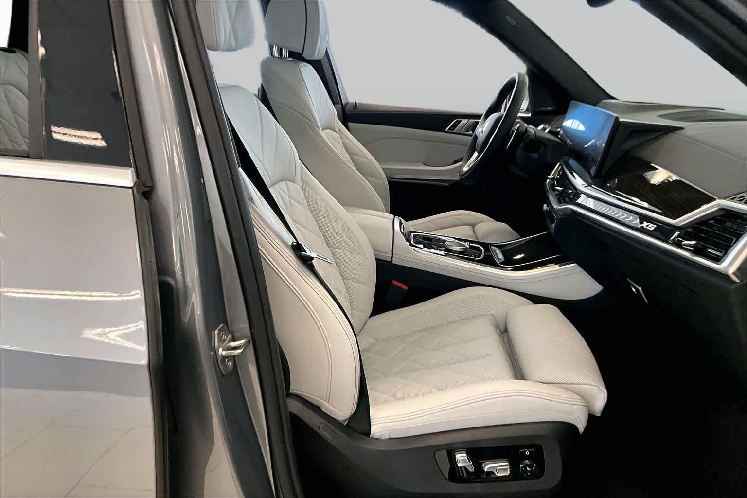 Used 2024 BMW X5 sDrive40i w/ Premium Package RWD image 8