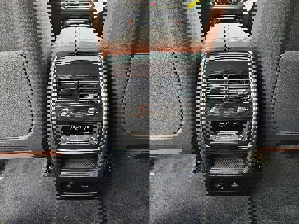 New 2026 BMW X7 xDrive40i image 24