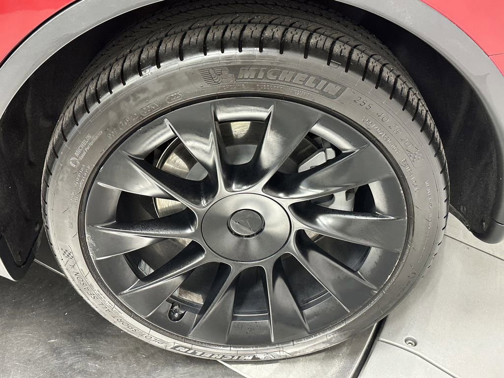 Used 2021 Tesla Model Y Long Range image 22