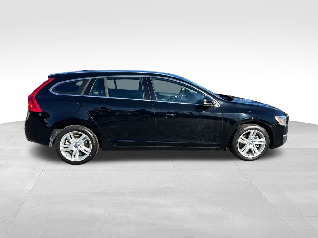 Used 2015 Volvo V60 T5 Premier w/ Convenience Package image 9