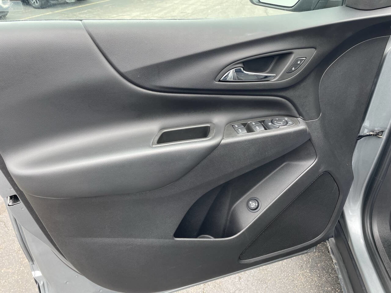 Used 2024 Chevrolet Equinox LT image 12