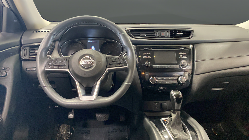 Used 2017 Nissan Rogue SV FWD image 11