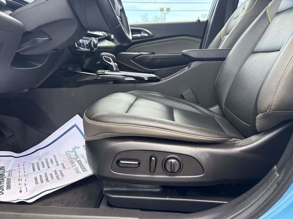 Used 2025 Chevrolet Trax ACTIV w/ Driver Confidence Package image 14