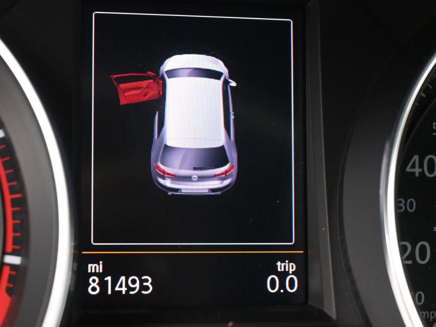 Used 2015 Volkswagen Golf S image 3