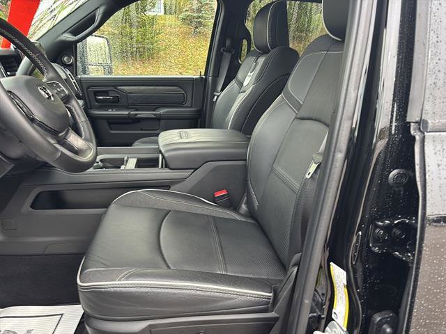 Used 2025 RAM 3500 Limited image 11
