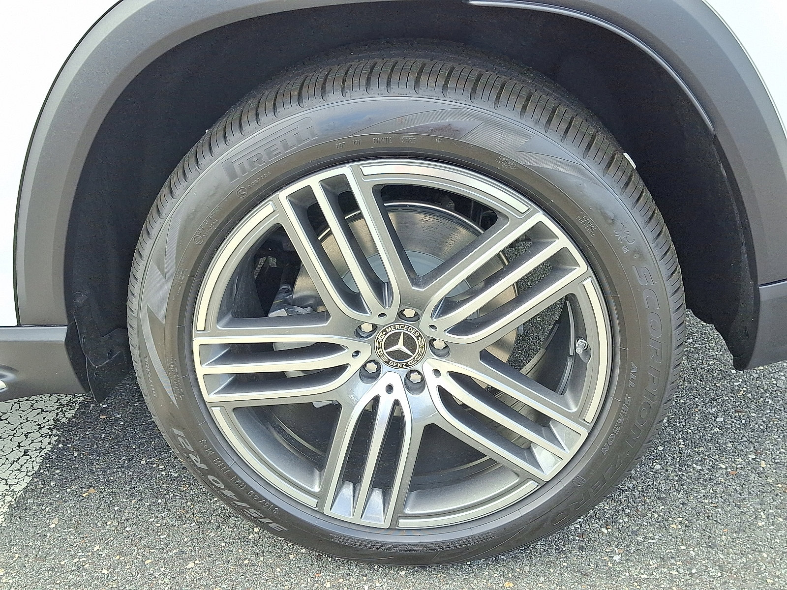 New 2026 Mercedes-Benz GLS 450 4MATIC image 5