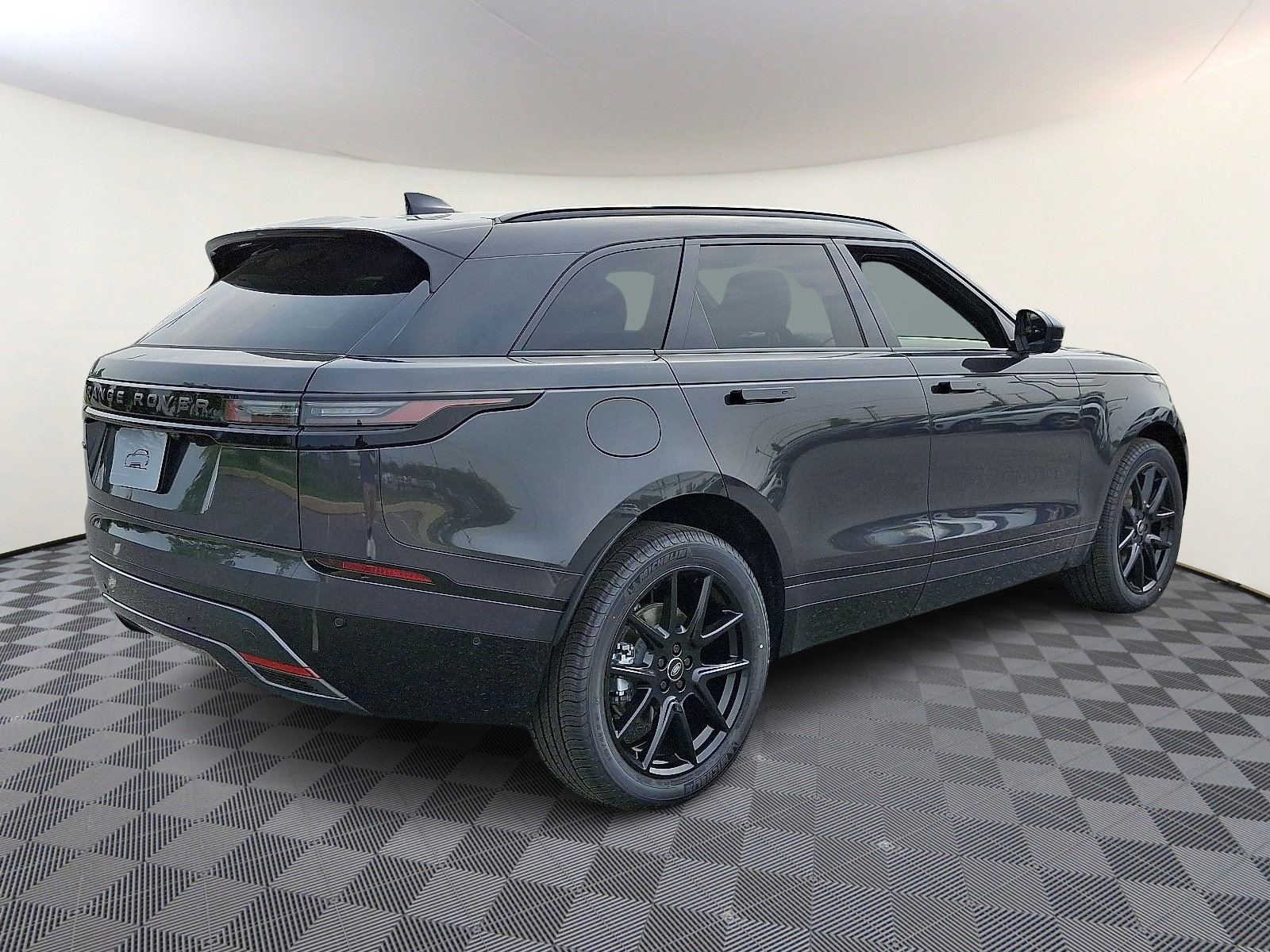 New 2026 Land Rover Range Rover Velar Dynamic SE image 4