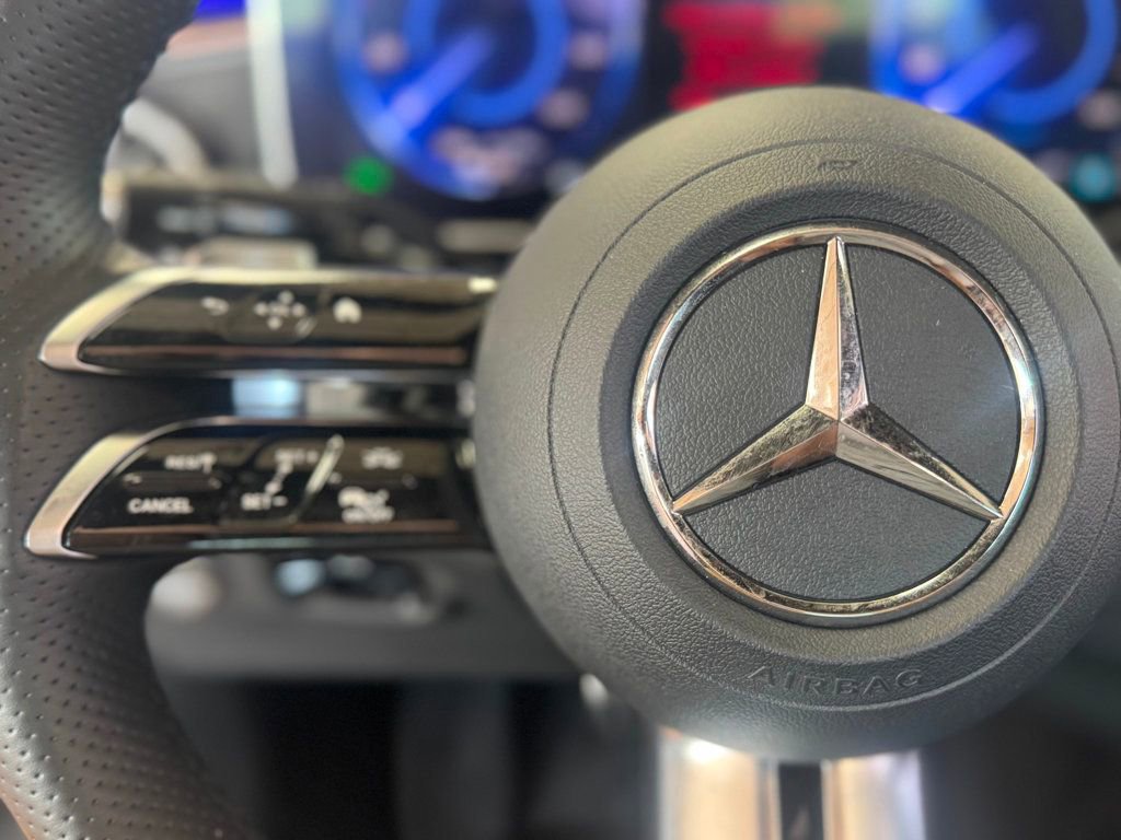 Used 2023 Mercedes-Benz EQE 500 4MATIC Sedan image 35