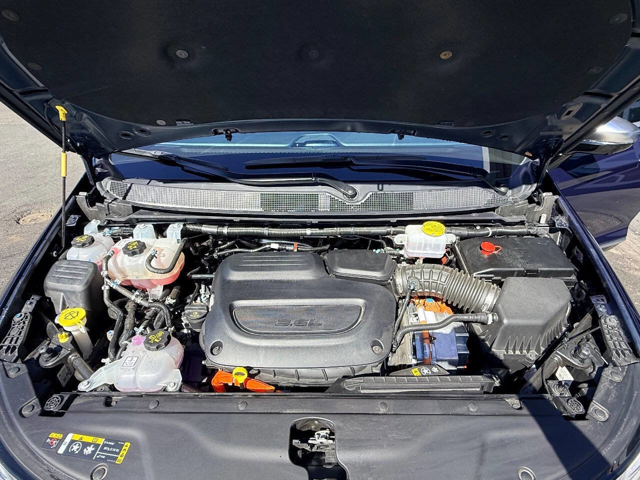 Used 2025 Chrysler Pacifica Pinnacle image 45