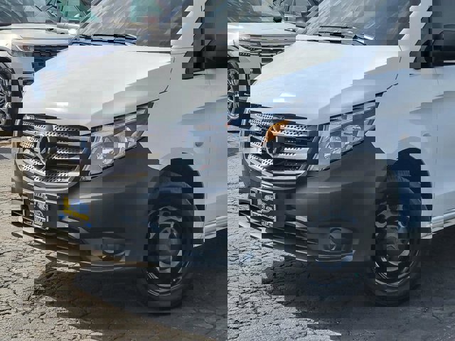 Used 2019 Mercedes-Benz Metris image 3