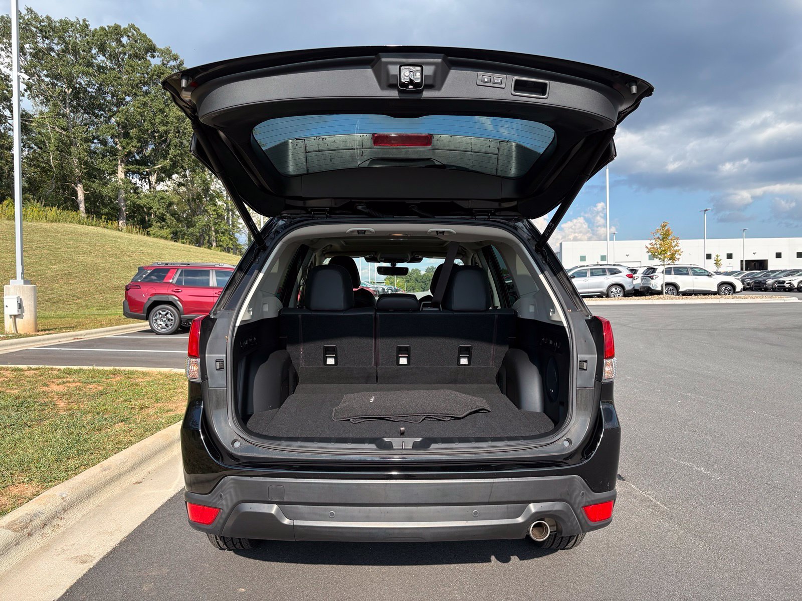 Certified 2023 Subaru Forester Limited AWD/4WD image 11