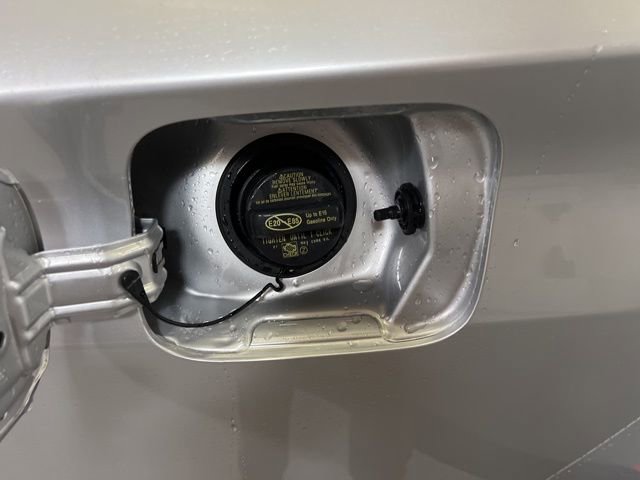 Used 2018 Toyota Prius Prime Premium image 15