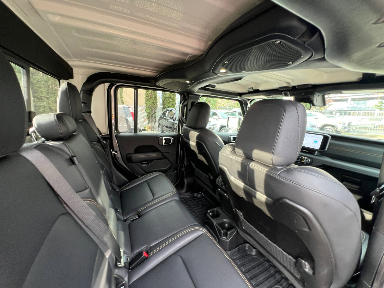 Used 2025 Jeep Gladiator Sport image 26