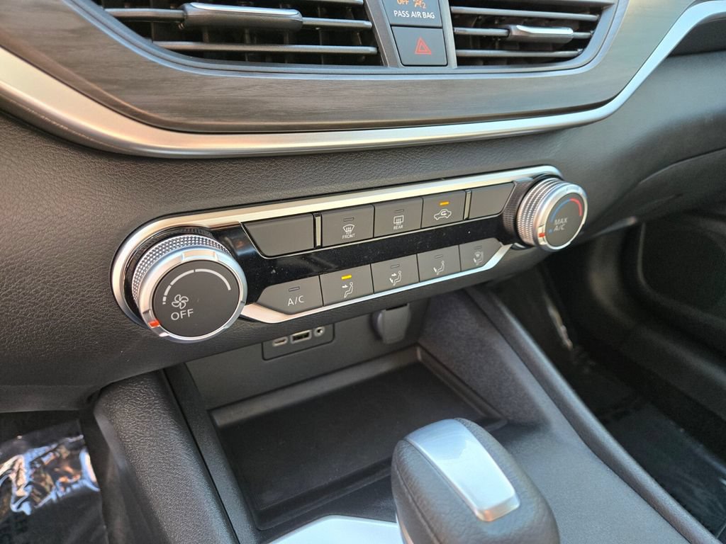 New 2026 Nissan Altima 2.5 SV AWD/4WD image 12