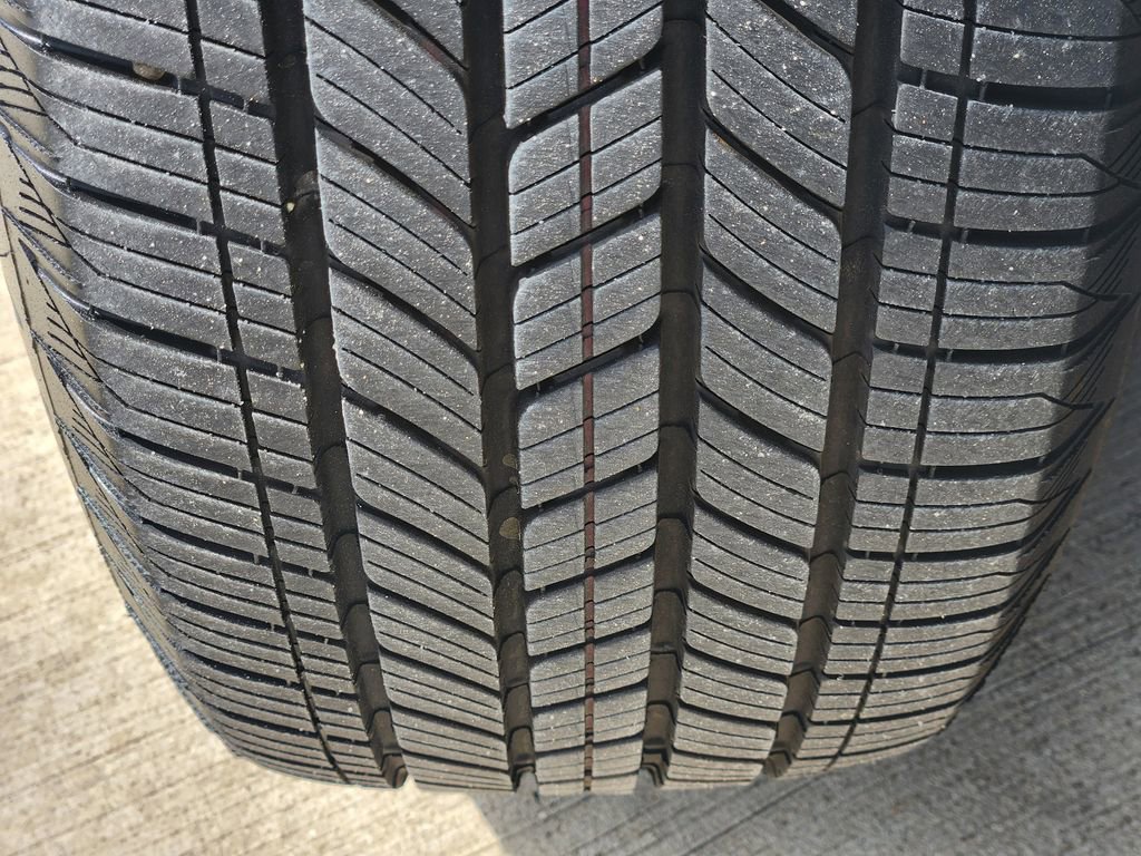 Used 2025 Lexus RX 350 Premium w/ Accessory Package (Z1) image 11