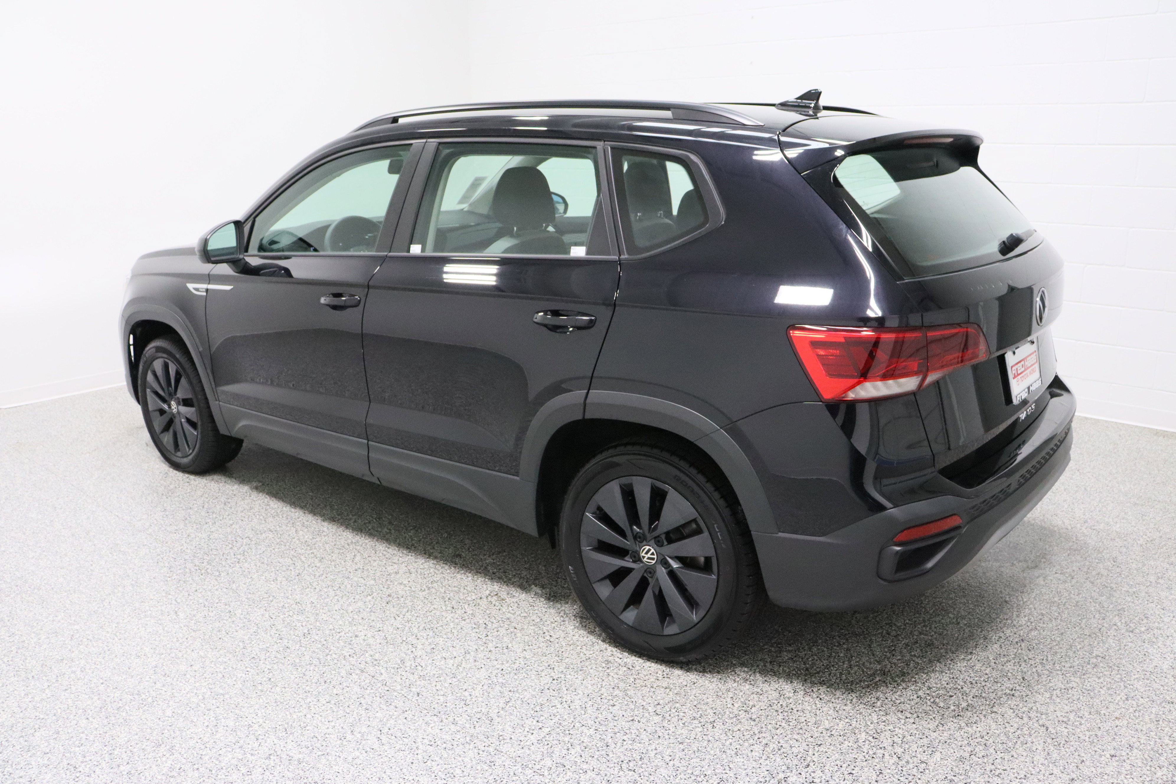 Used 2022 Volkswagen Taos S image 9