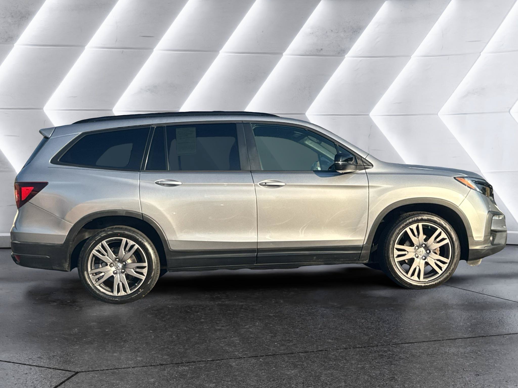 Used 2022 Honda Pilot Sport image 4