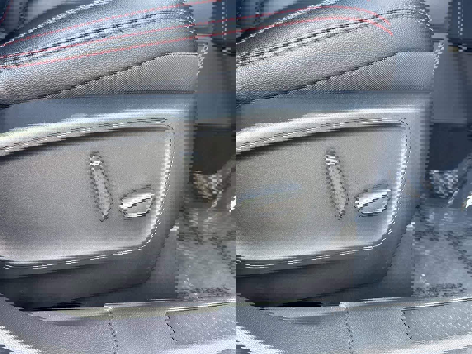 Used 2024 Ford Escape ST-Line Elite w/ Premium Technology Package image 40