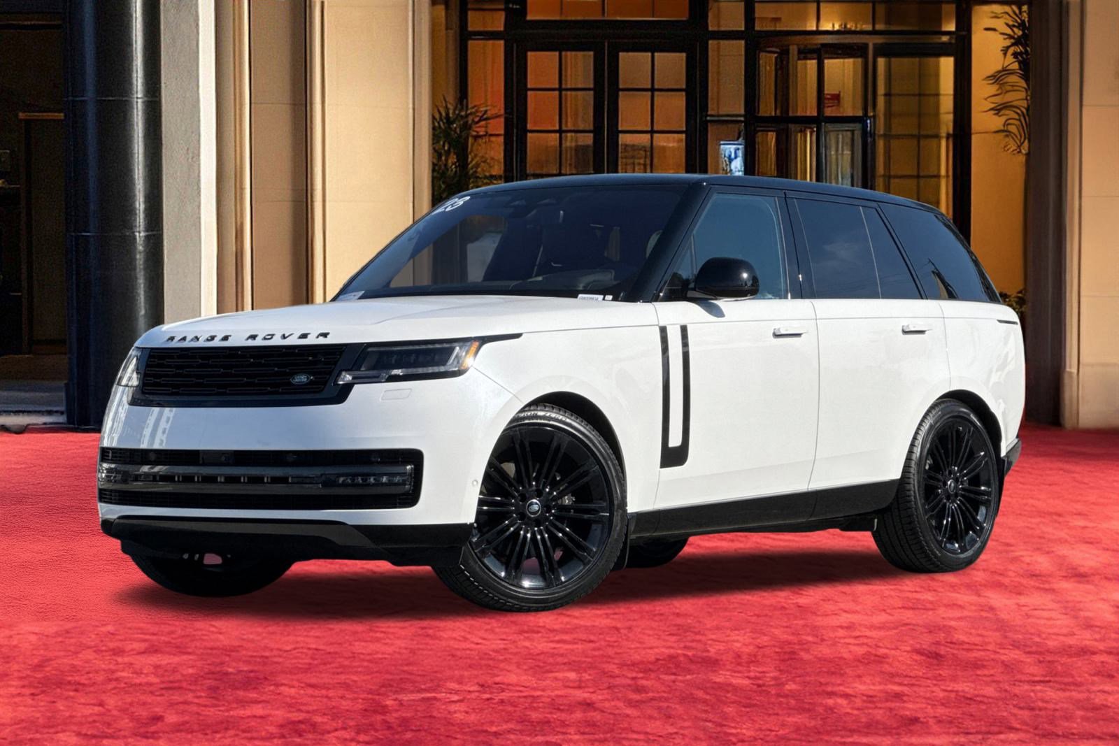 Certified 2023 Land Rover Range Rover SE image 2