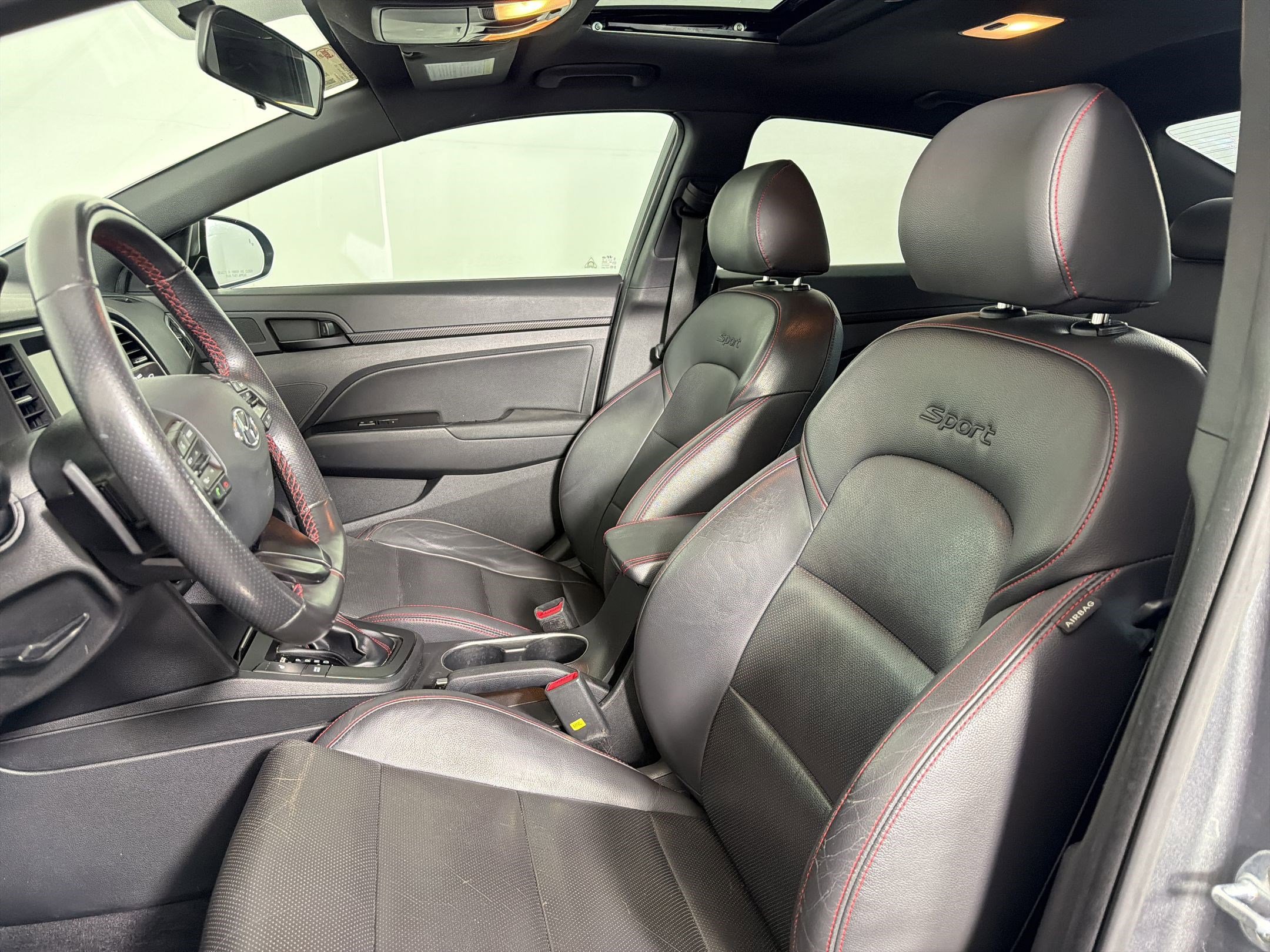 Used 2018 Hyundai Elantra Sport FWD image 4