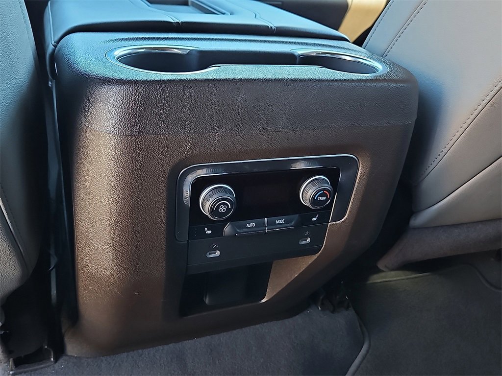 Used 2022 Chevrolet Tahoe LT w/ LT Signature Plus Package image 21